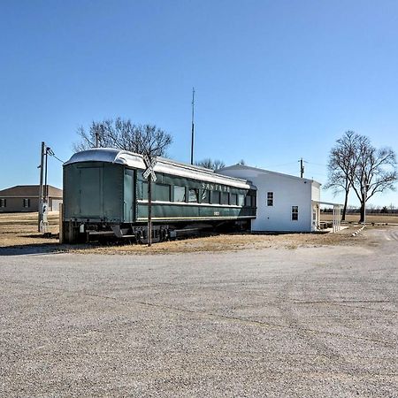 Unique Joplin Gem Converted Train Car Studio Dış mekan fotoğraf