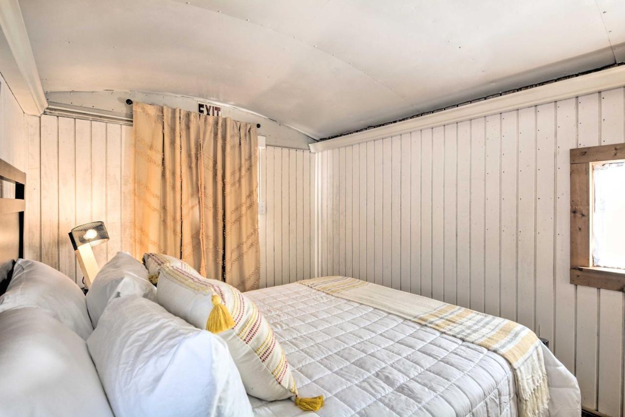 Unique Joplin Gem Converted Train Car Studio Dış mekan fotoğraf