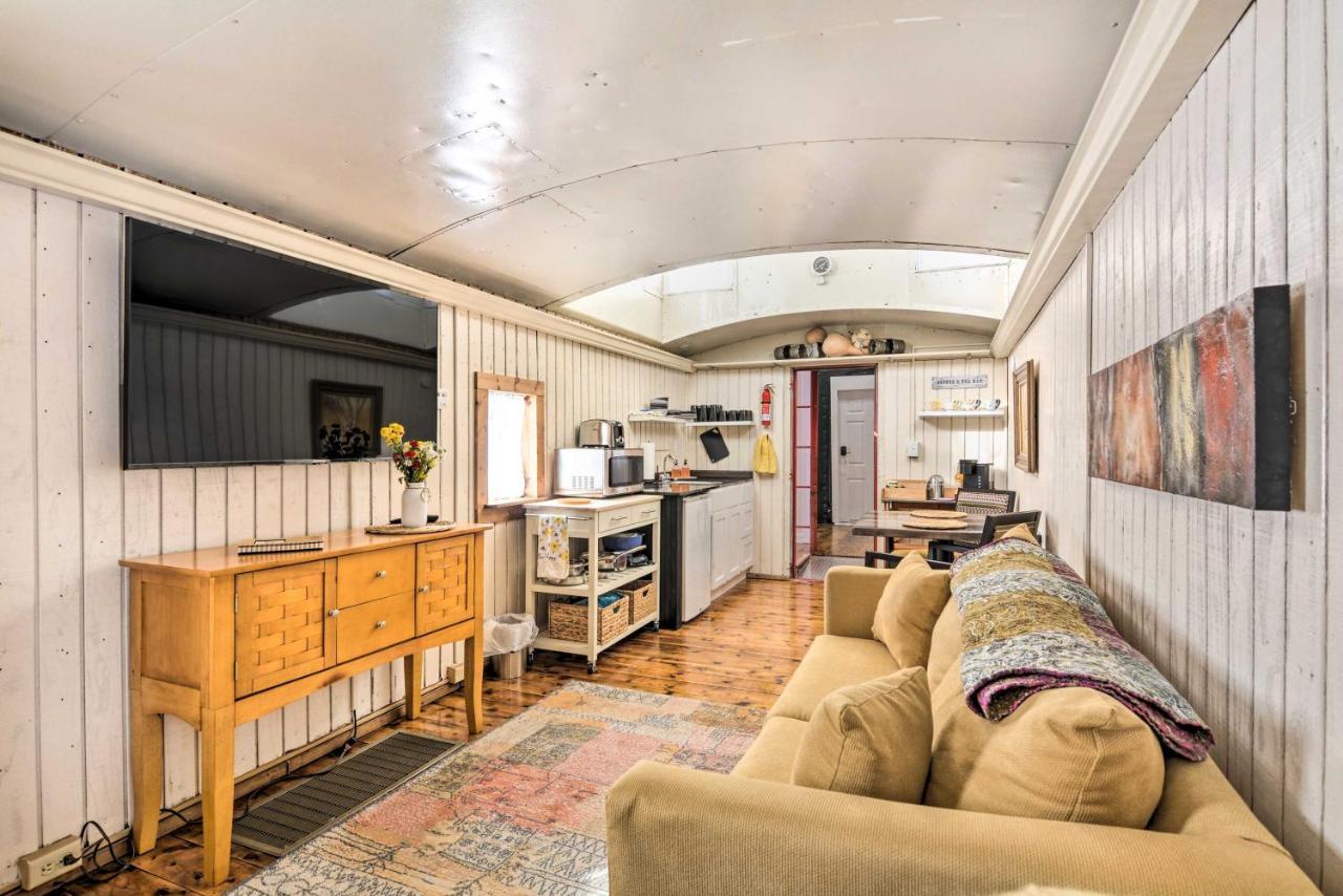 Unique Joplin Gem Converted Train Car Studio Dış mekan fotoğraf